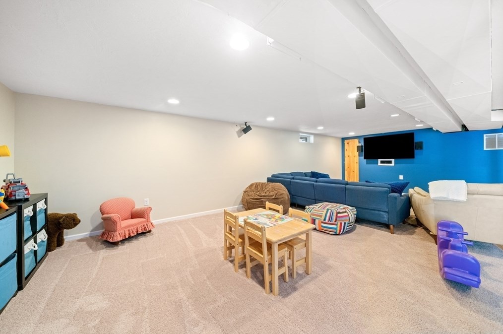 26 Black Cat Rd, Plymouth MA  02360-3506 exterior