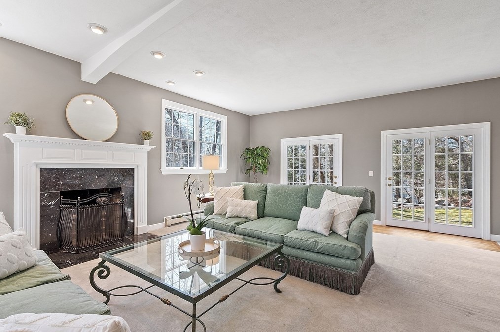 56 Louise Rd, Braintree MA 02184-5902 exterior