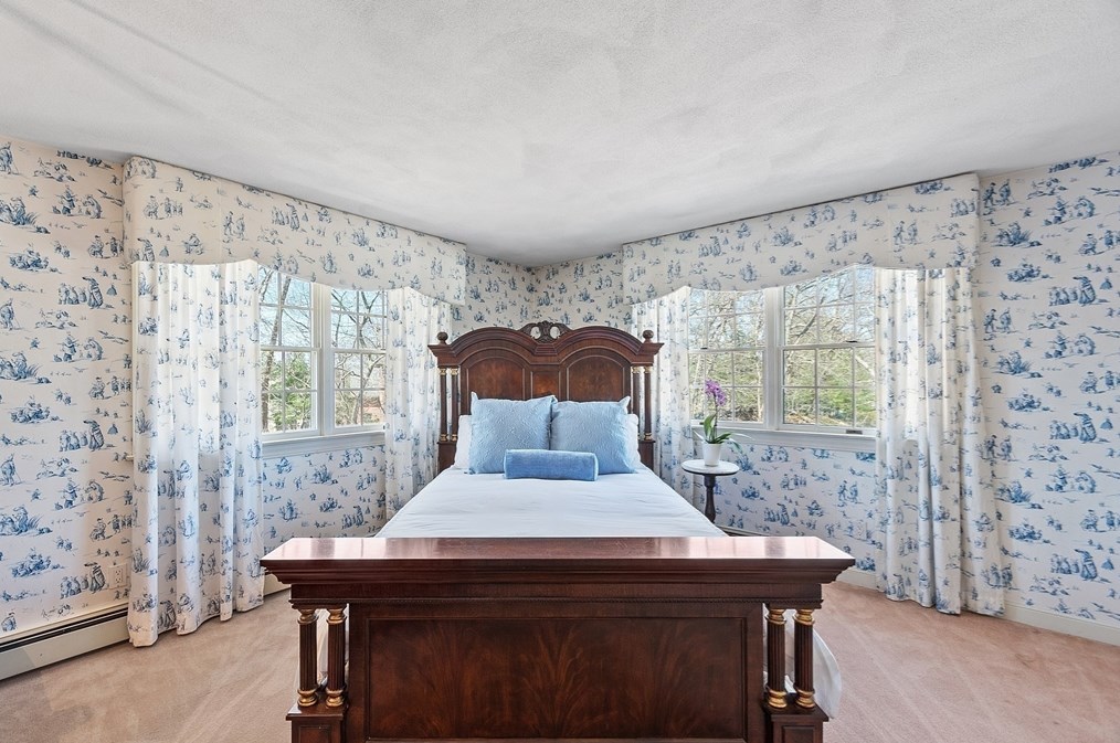 56 Louise Rd, Braintree MA 02184-5902 exterior