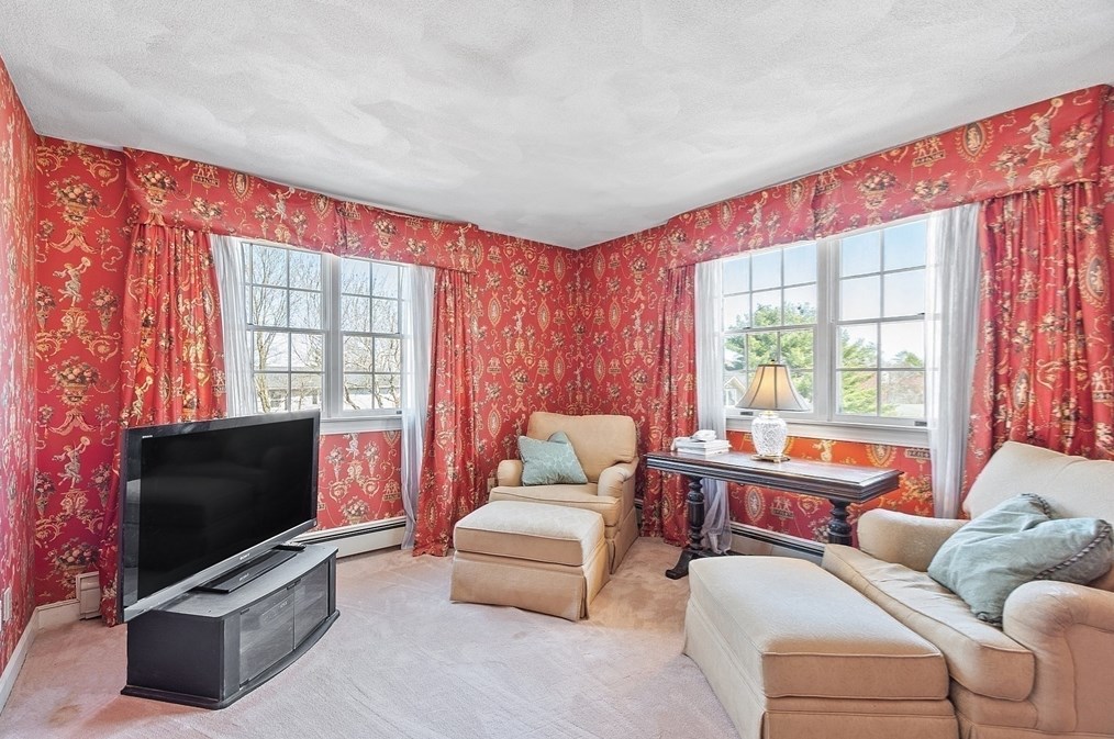 56 Louise Rd, Braintree MA 02184-5902 exterior