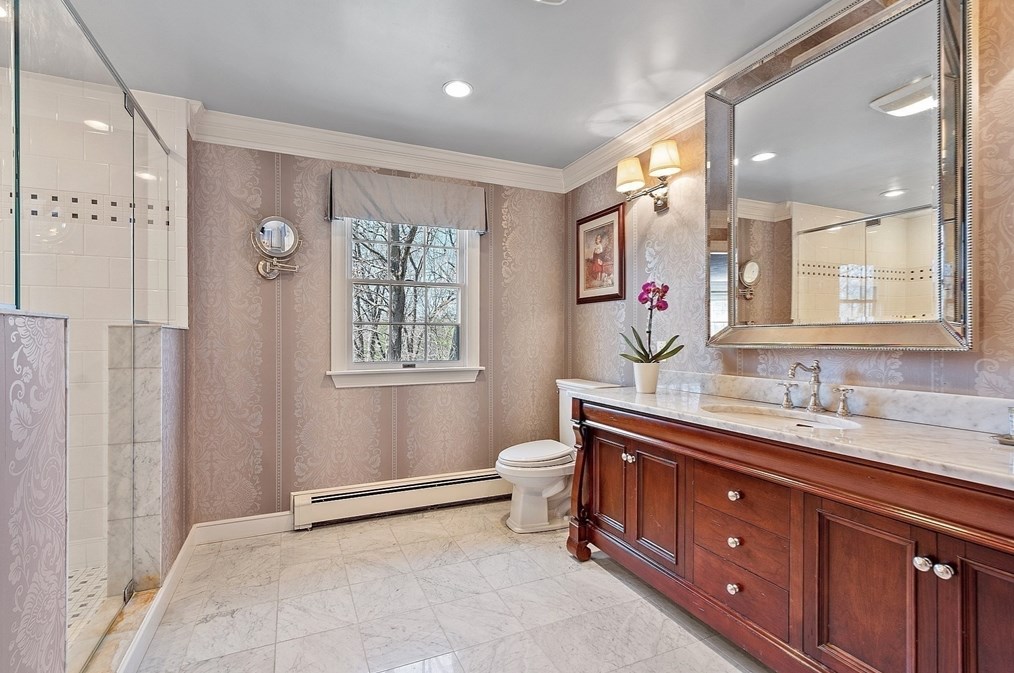 56 Louise Rd, Braintree MA 02184-5902 exterior