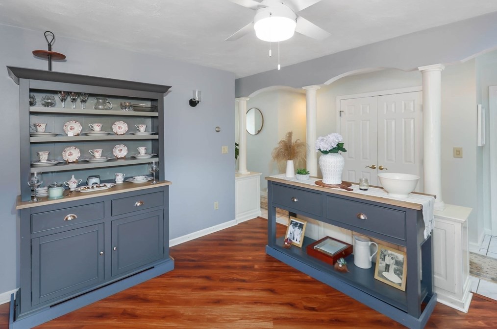 18 Hall Rd, Sturbridge MA 01566-1515 exterior