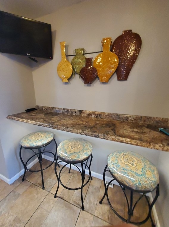 147 Denver St, Springfield MA 01109-1820 exterior