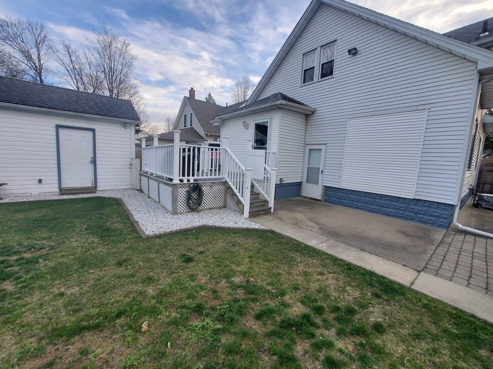 147 Denver St, Springfield MA 01109-1820 exterior