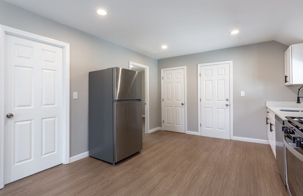 31 Hicks St, New Bedford MA 02740-7317 exterior