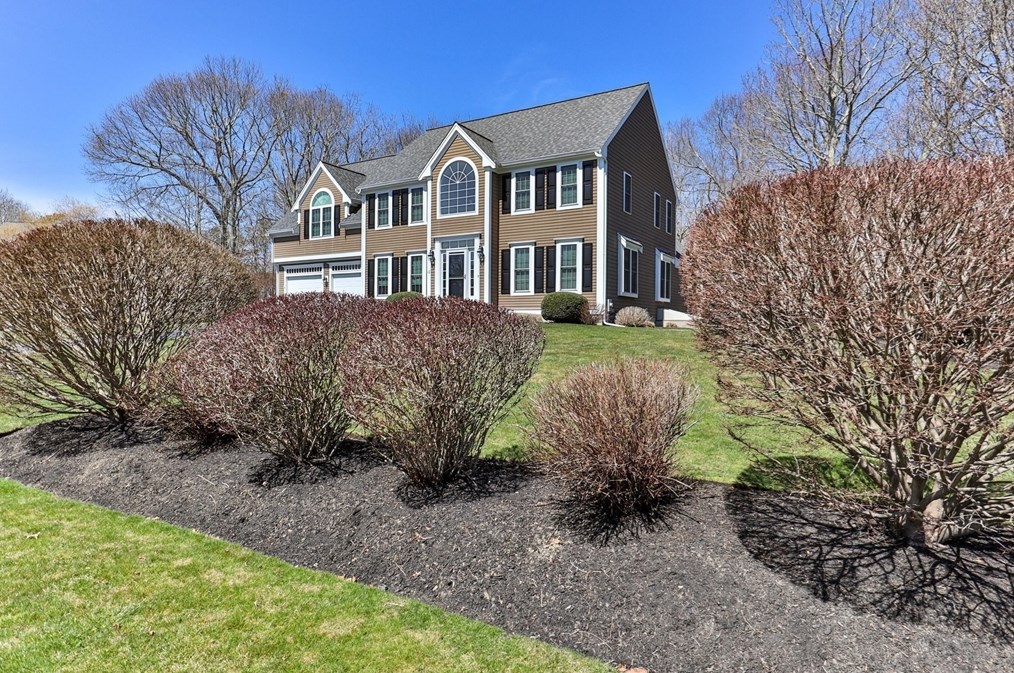 10 Lichen Ln, Sandwich, MA 02644-1310