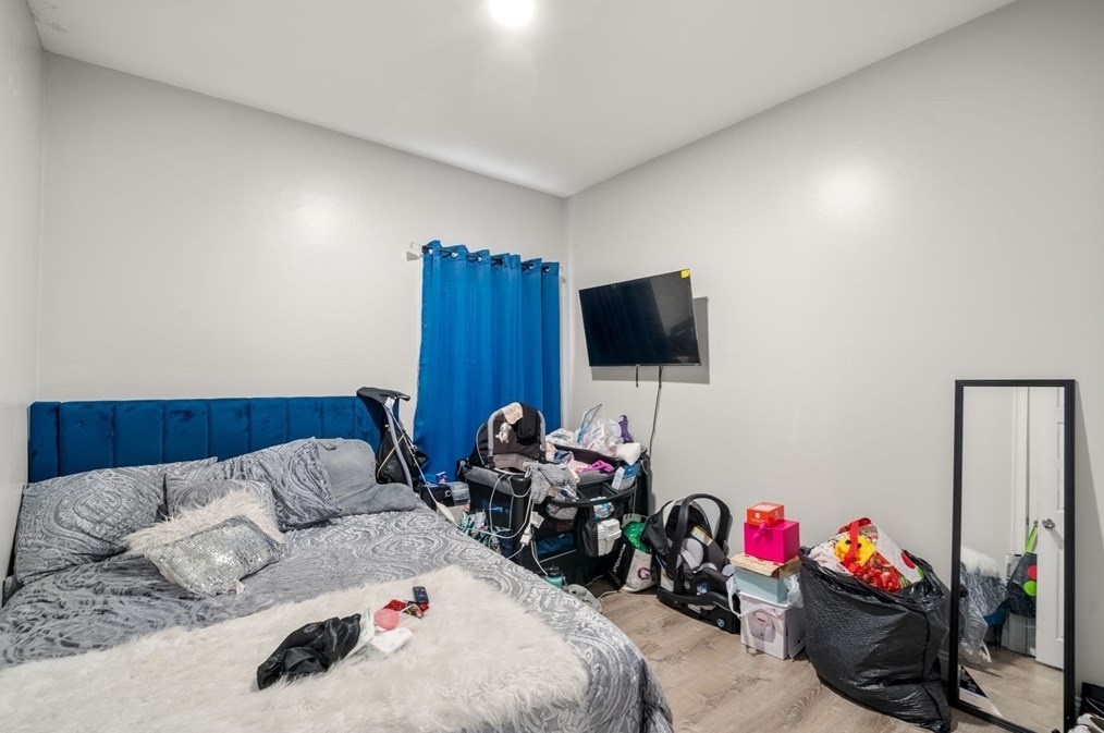 15 1 St, Brockton MA 02301-6124 exterior