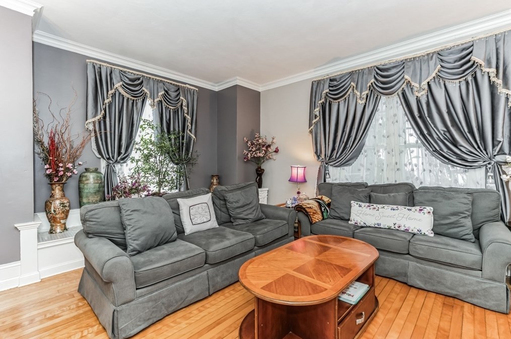 35 Somerset St, Worcester MA  01609-2110 exterior