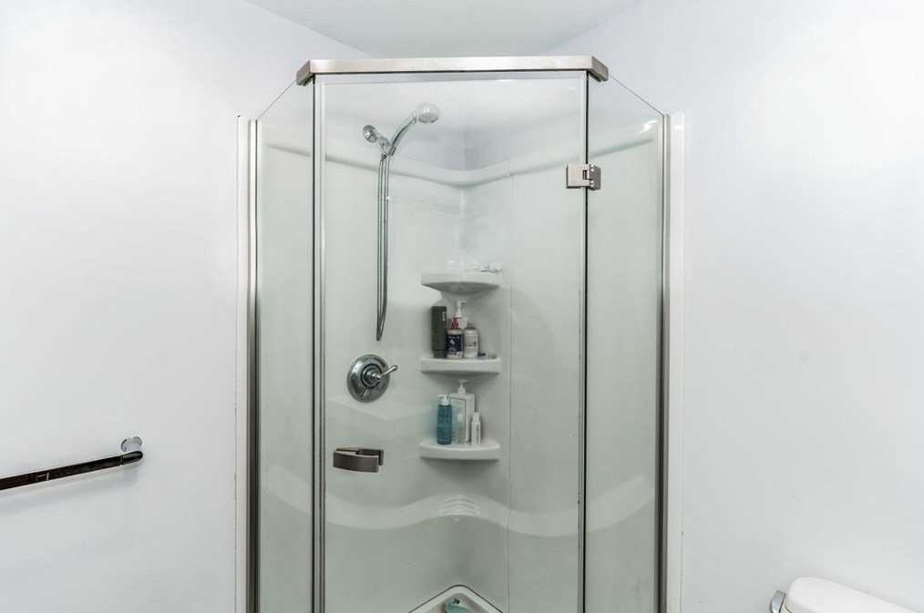 35 Somerset St, Worcester MA  01609-2110 exterior