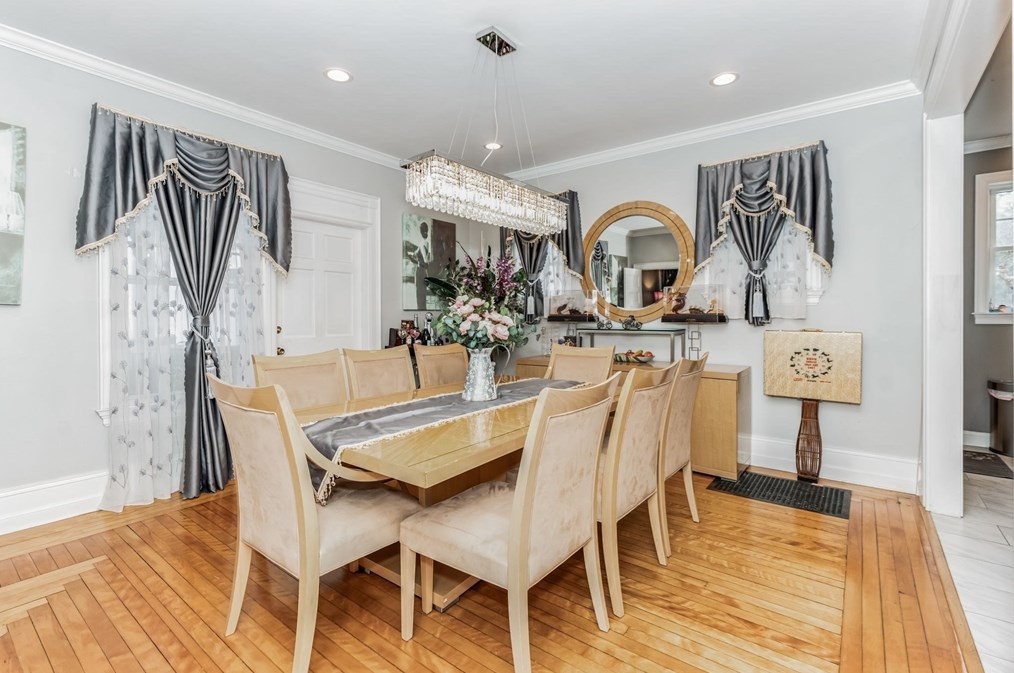 35 Somerset St, Worcester MA  01609-2110 exterior