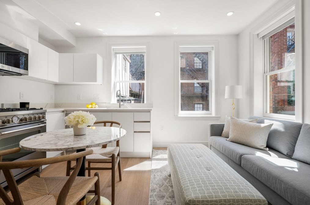 112 Myrtle #3b, Boston, MA 02114