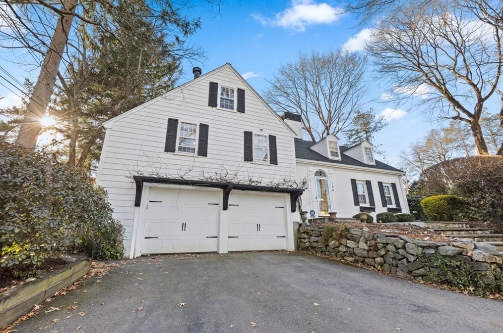 146 Arnold Rd, Newton, MA 02459