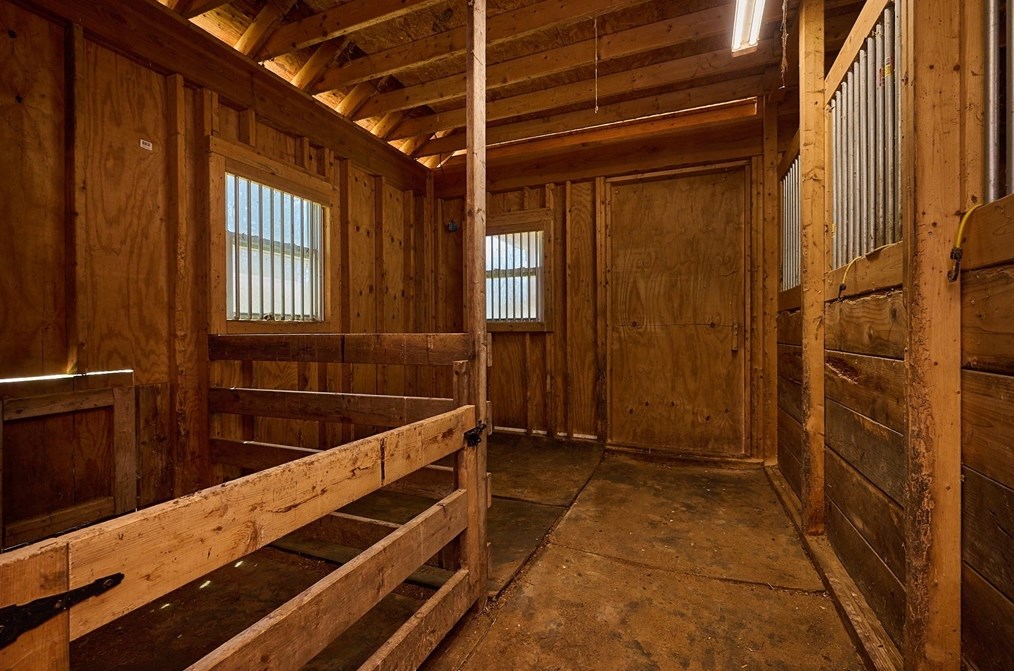 123 Russellville Rd, Southampton MA  01073-9508 exterior