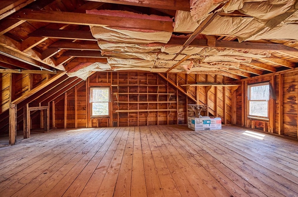 123 Russellville Rd, Southampton MA  01073-9508 exterior