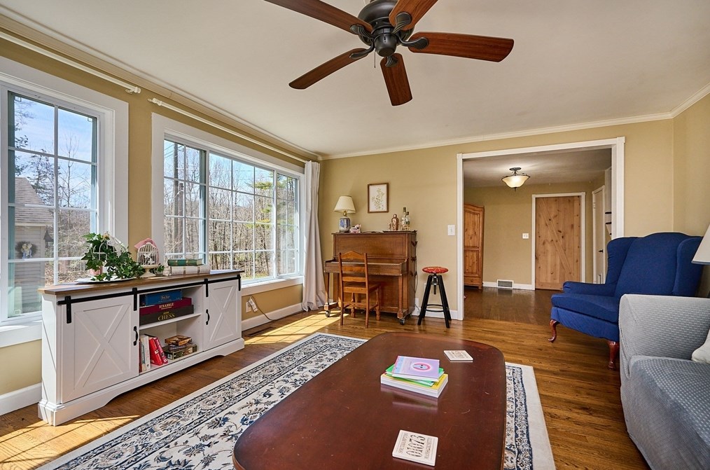 123 Russellville Rd, Southampton MA  01073-9508 exterior