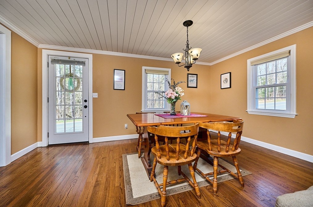 123 Russellville Rd, Southampton MA  01073-9508 exterior