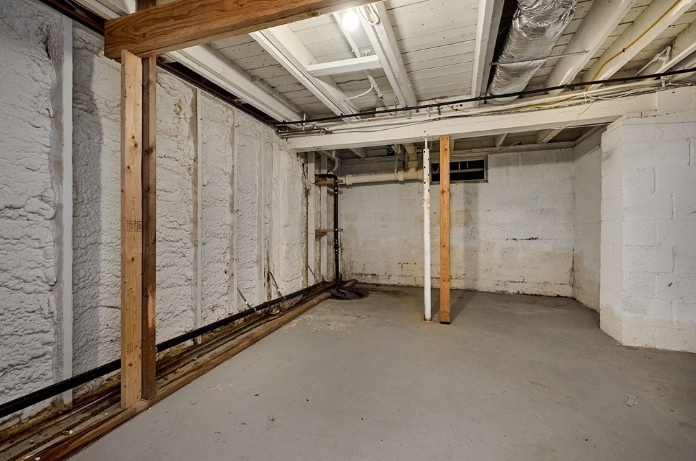 123 Russellville Rd, Southampton MA  01073-9508 exterior