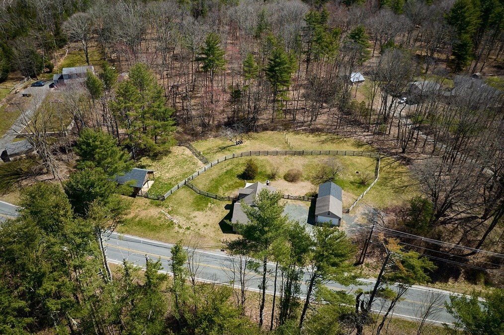 123 Russellville Rd, Southampton MA  01073-9508 exterior