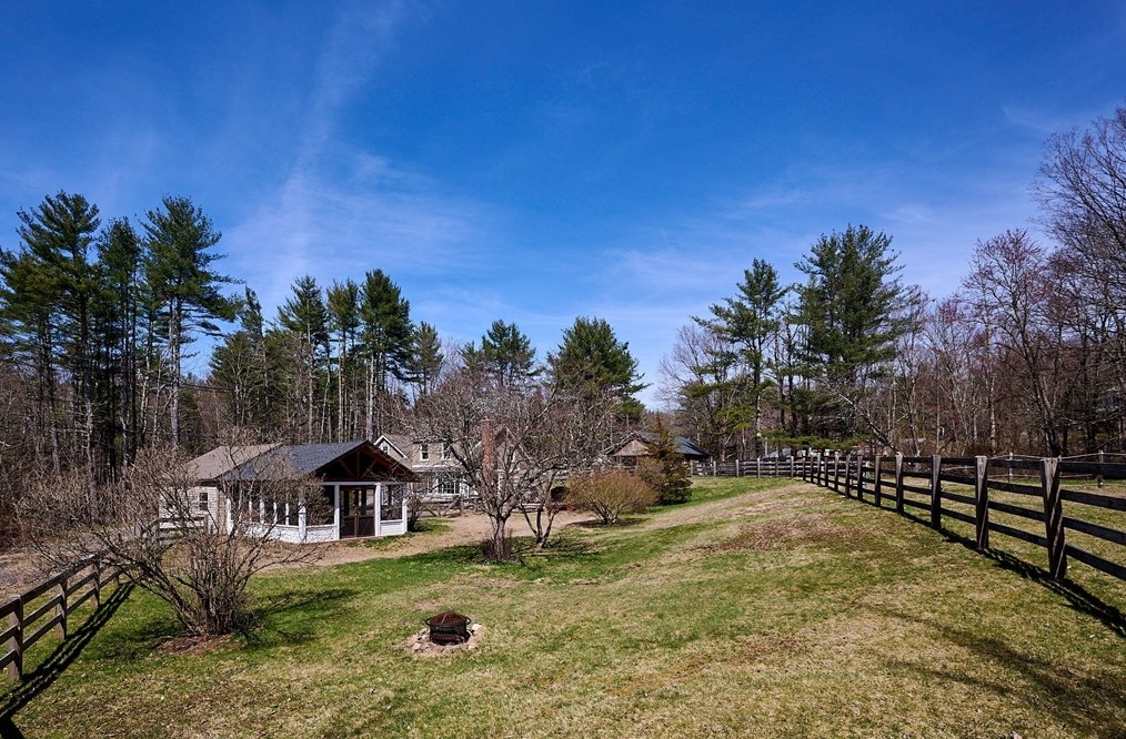 123 Russellville Rd, Southampton MA  01073-9508 exterior