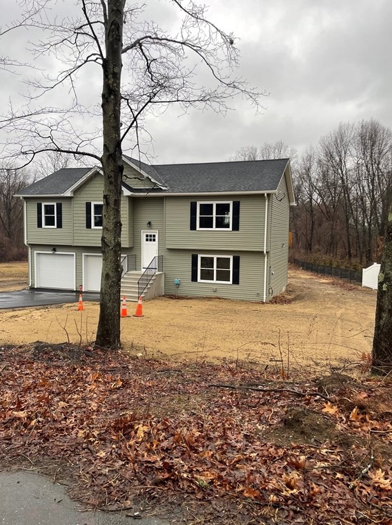 126 Ludlow Rd, Chicopee, MA 01020-4477