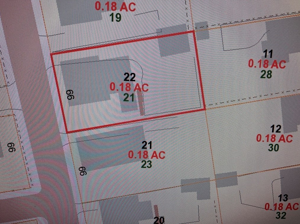 21 Whitcomb St, Webster MA  01570-2429 exterior