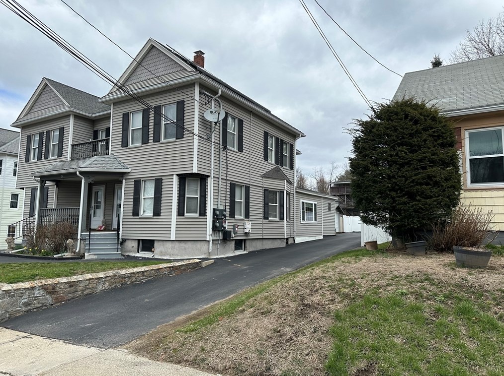 9 Whitcomb St #2l, Webster, MA 01570