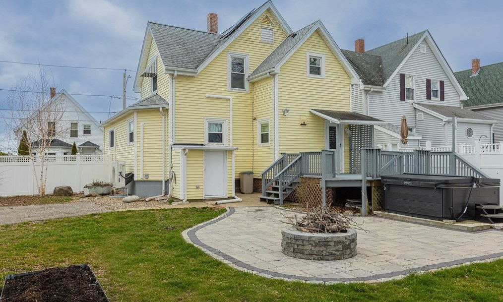 13 Harvard St, Gloucester MA  01930-2508 exterior