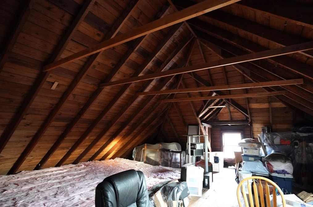 11 Main St, New Bedford MA 02743-2115 exterior