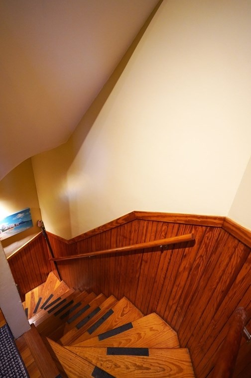 11 Main St, New Bedford MA 02743-2115 exterior