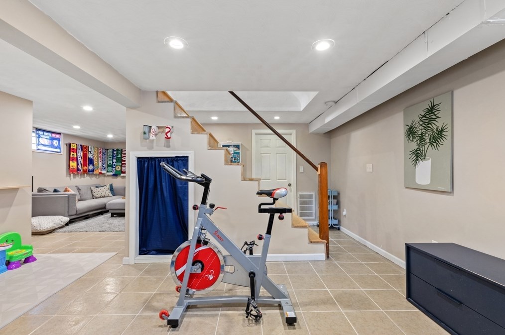 44 Tobin Rd, Boston MA  02132-6218 exterior