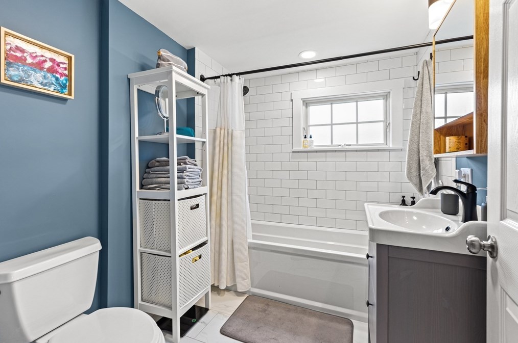 44 Tobin Rd, Boston MA  02132-6218 exterior
