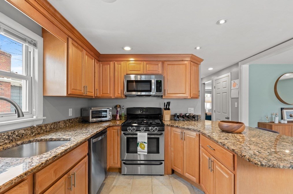 44 Tobin Rd, Boston MA  02132-6218 exterior