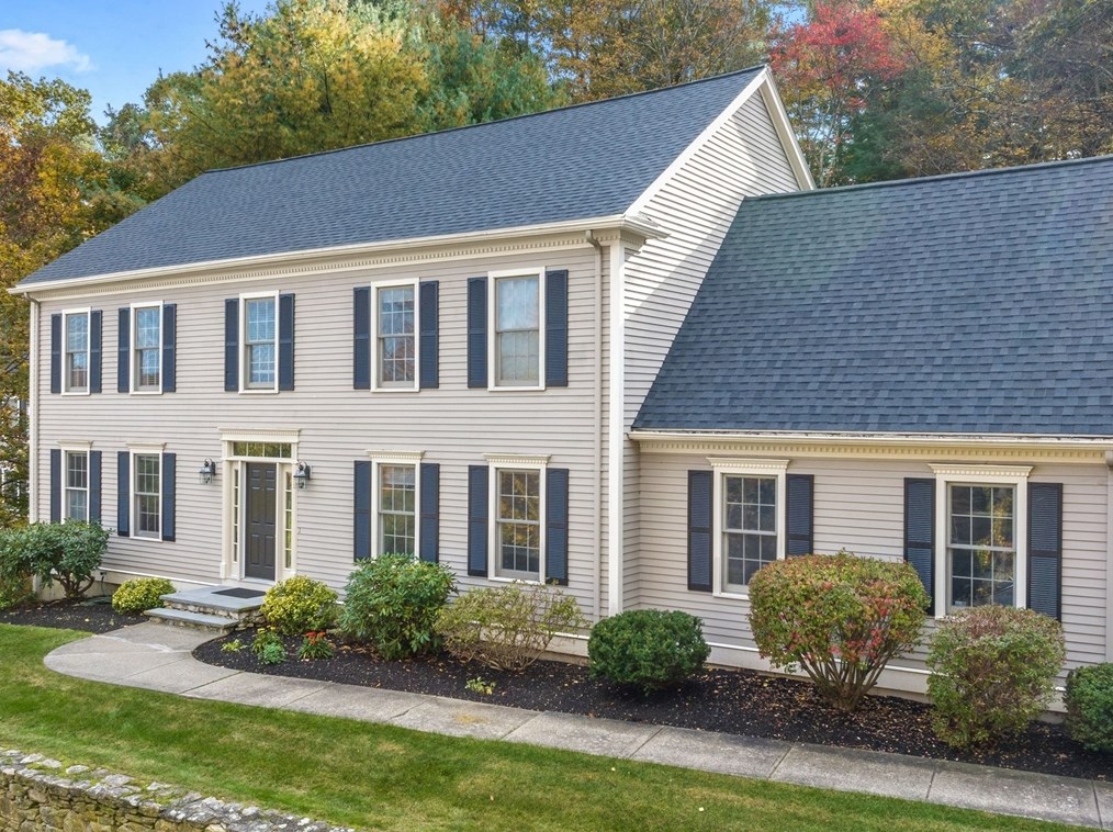 6 Choate Ln, Southborough, MA 01772