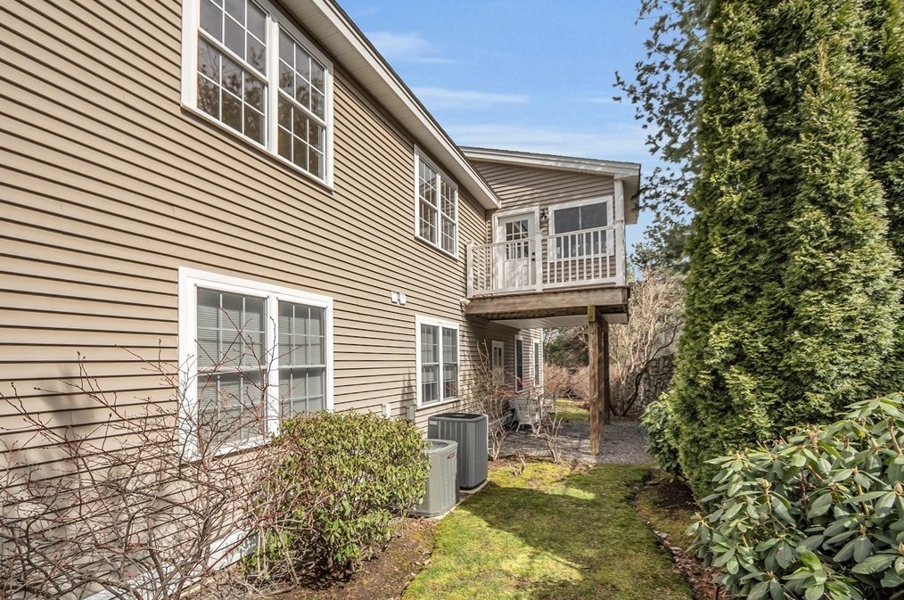 803 Ledgewood Way, Clinton MA 01510-3940 exterior