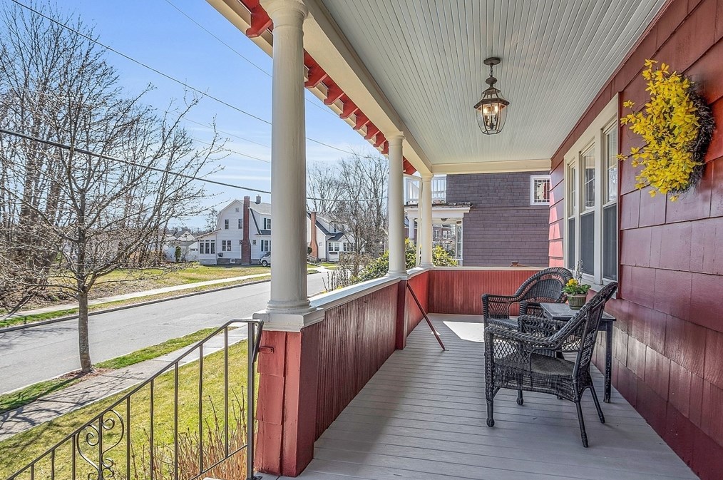 30 Hesseltine Ave, Melrose, MA 02176-1916