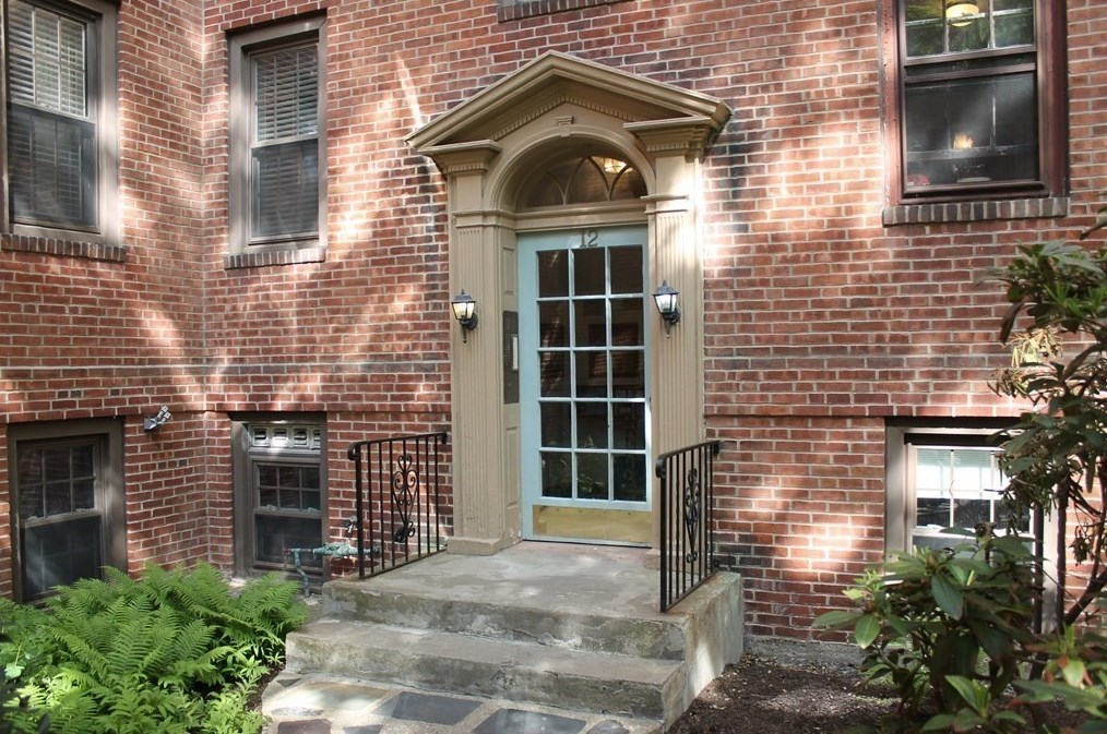 12 Ware St #31, Cambridge, MA 02138