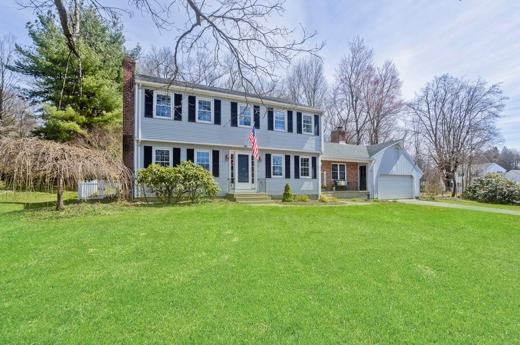 3 Porter Dr, Wilbraham, MA 01095-1545