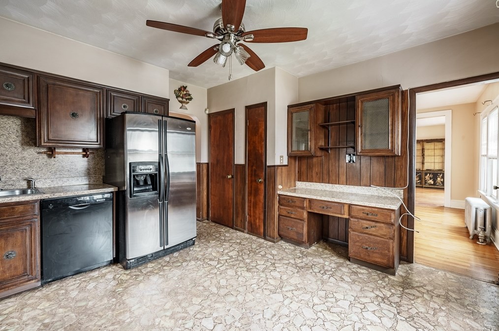 40 Knollwood St, Springfield MA  01104-1803 exterior