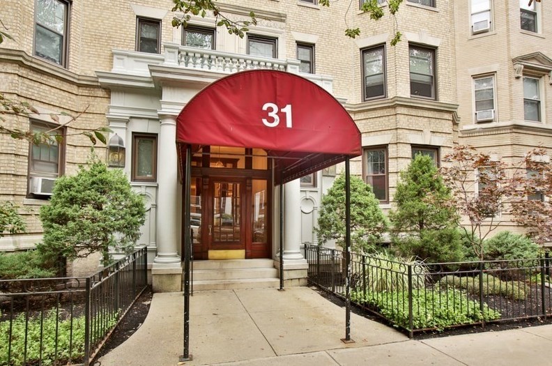 31 Queensberry St, Boston MA exterior