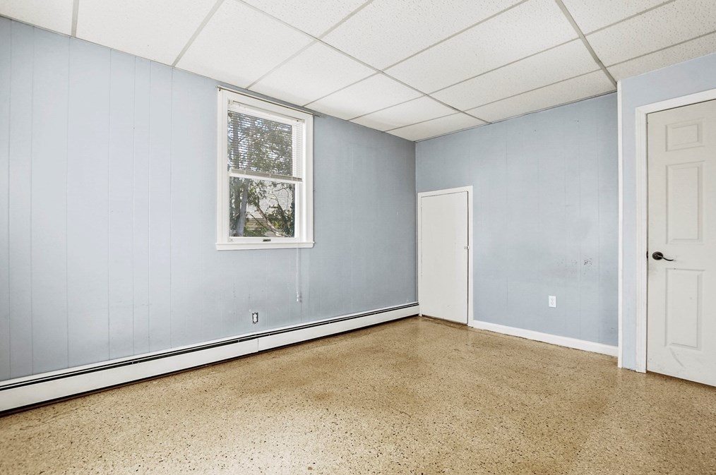 34 Linwood Ave, Methuen MA 01844-5917 exterior