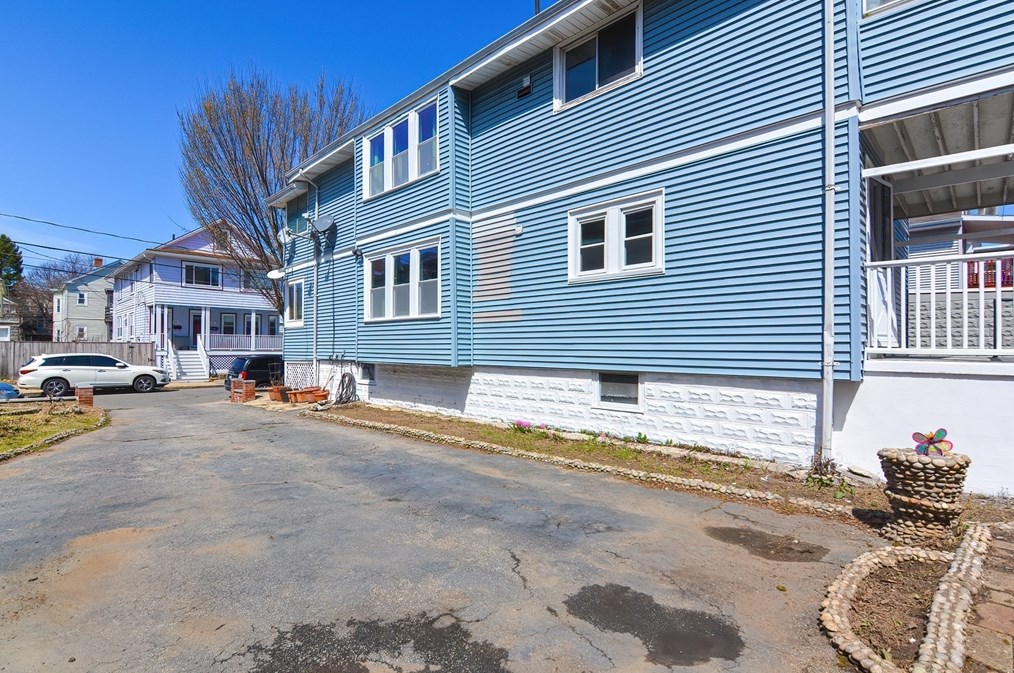 69 Boston Ave, Somerville, MA 02144 exterior