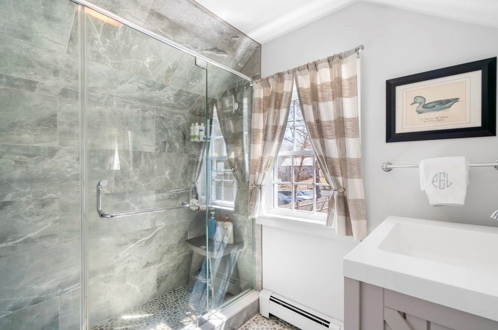 111 Alden St, Duxbury MA 02332-3836 exterior