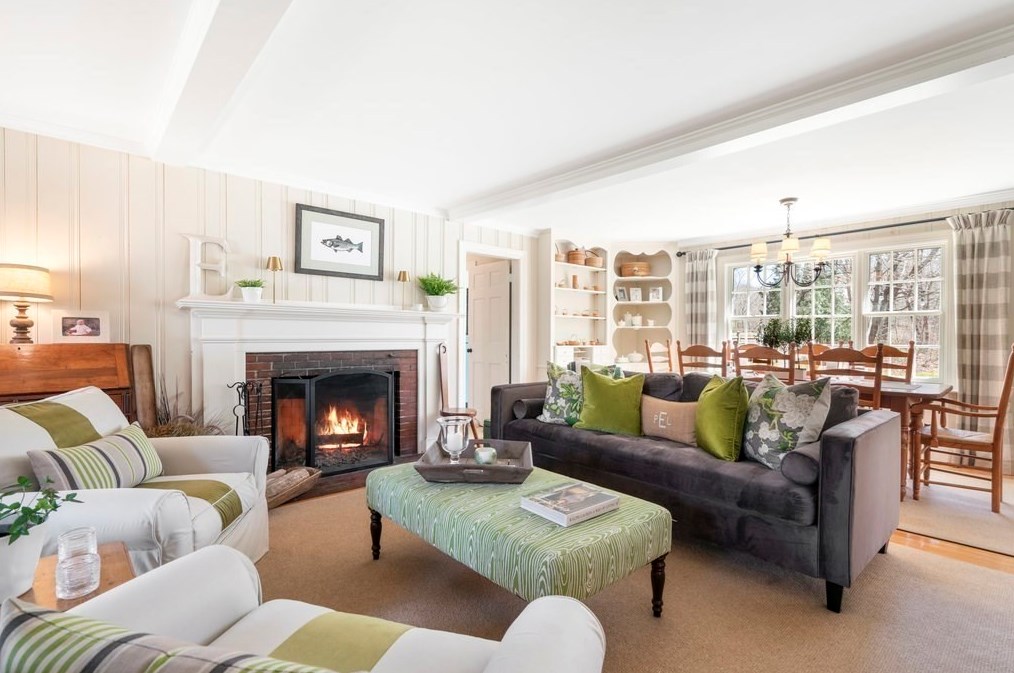 111 Alden St, Duxbury MA 02332-3836 exterior