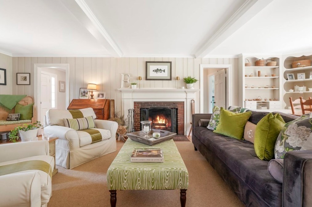 111 Alden St, Duxbury MA 02332-3836 exterior