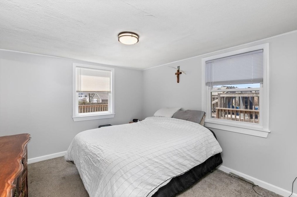 16 Farley St, Methuen MA 01844-6513 exterior