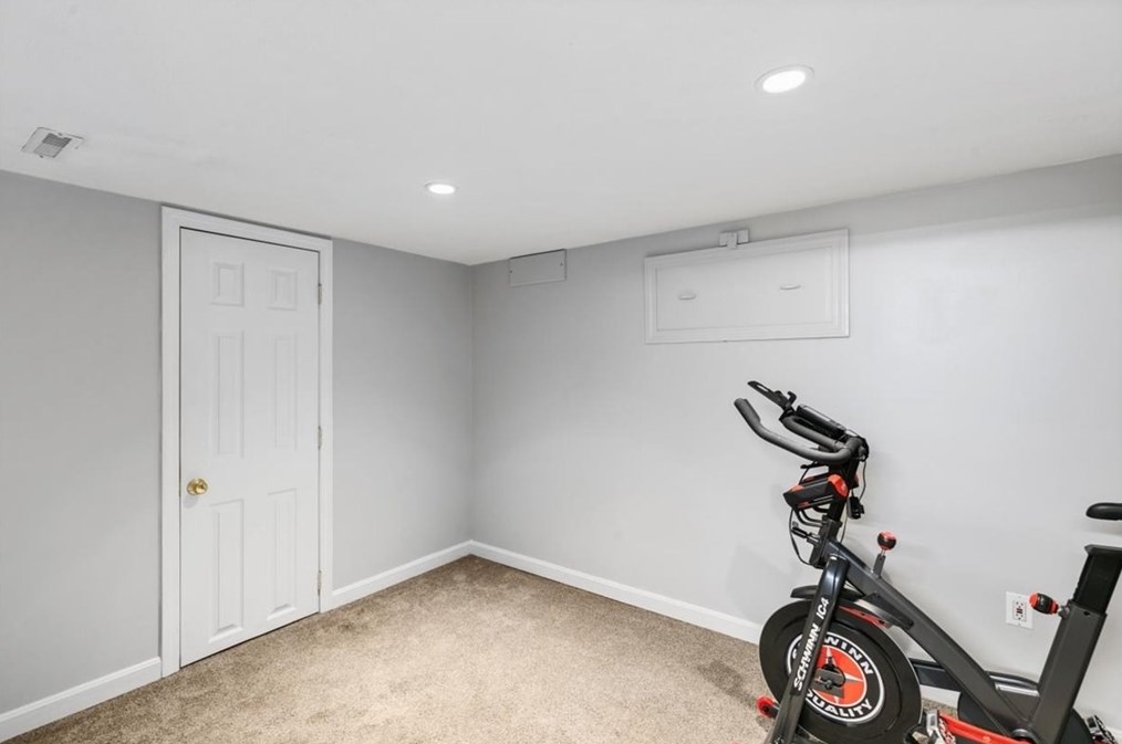 16 Farley St, Methuen MA 01844-6513 exterior