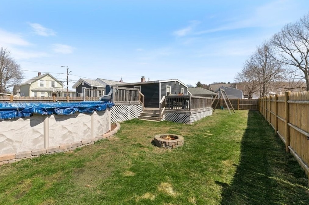 16 Farley St, Methuen MA 01844-6513 exterior