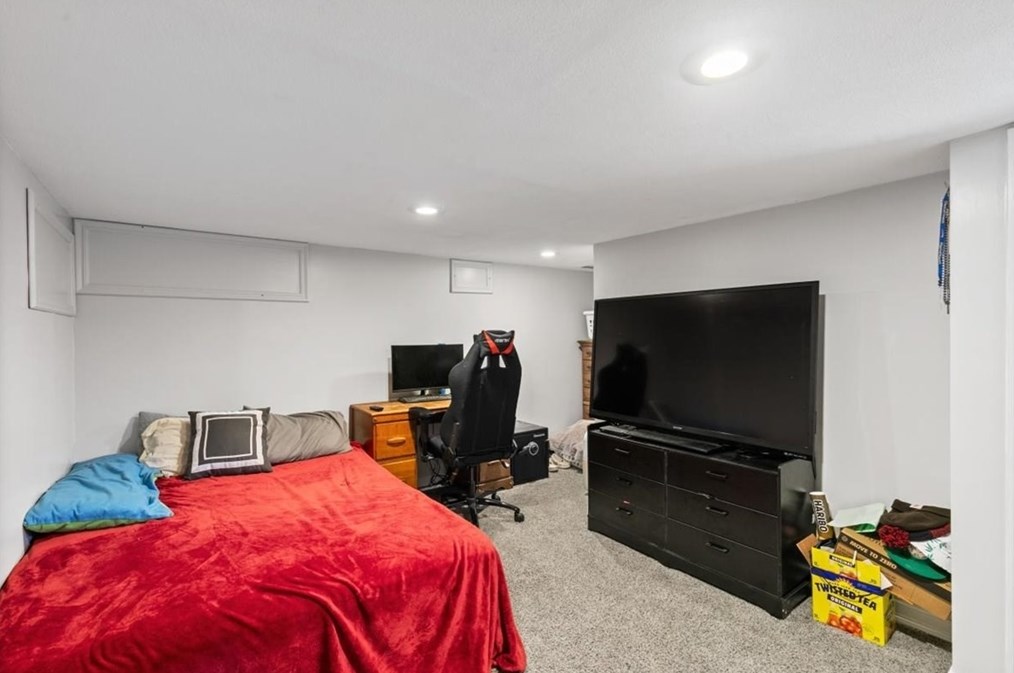 16 Farley St, Methuen MA 01844-6513 exterior