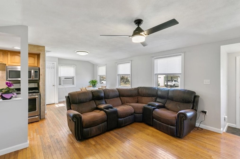 16 Farley St, Methuen MA 01844-6513 exterior