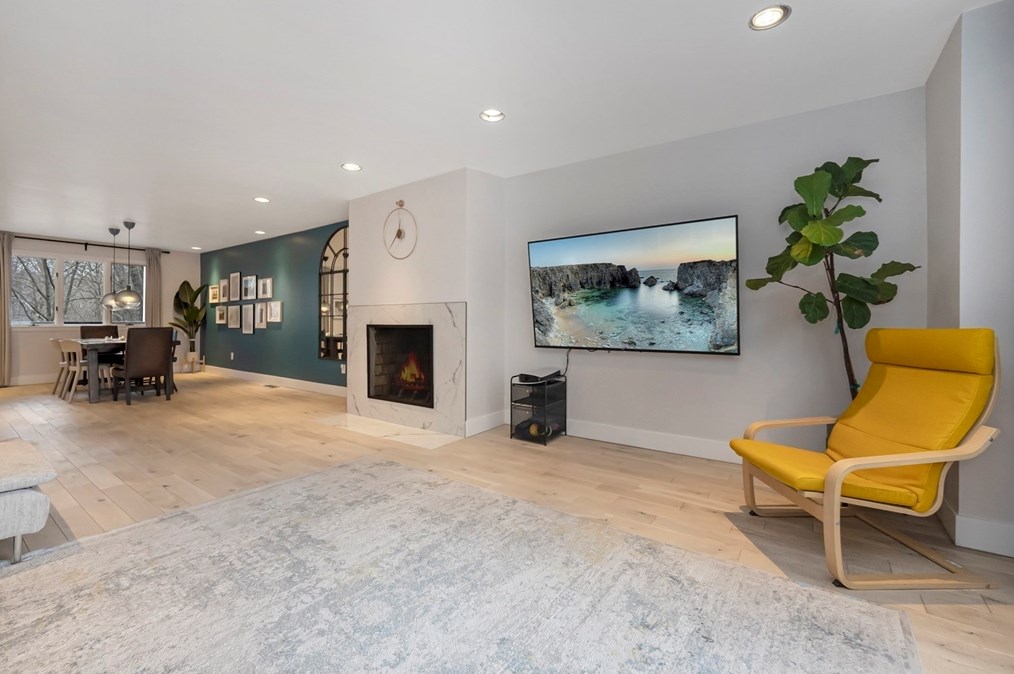 48 Edward Dr, Winchester MA  01890-3601 exterior